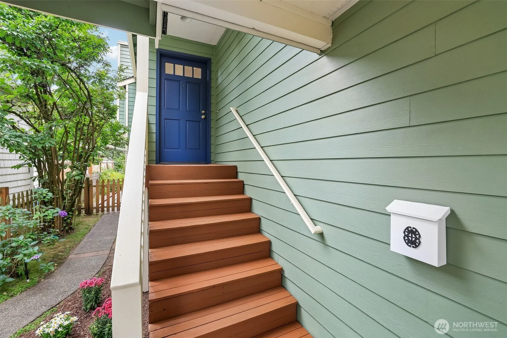 Property photo for 317 Ne 91st Street, Seattle photo 2