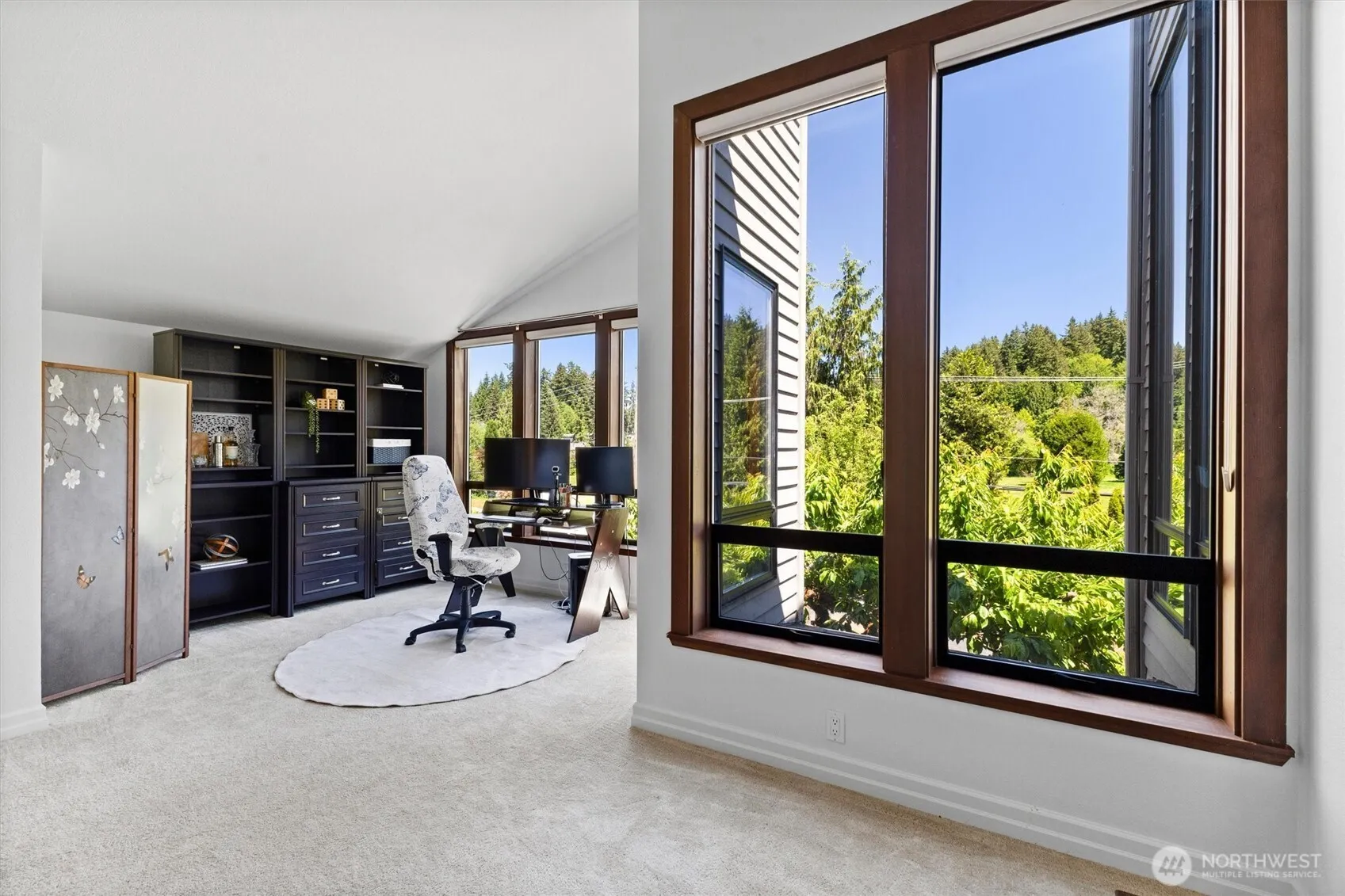 Property photo for 16306 Valhalla Drive, Bothell photo 4