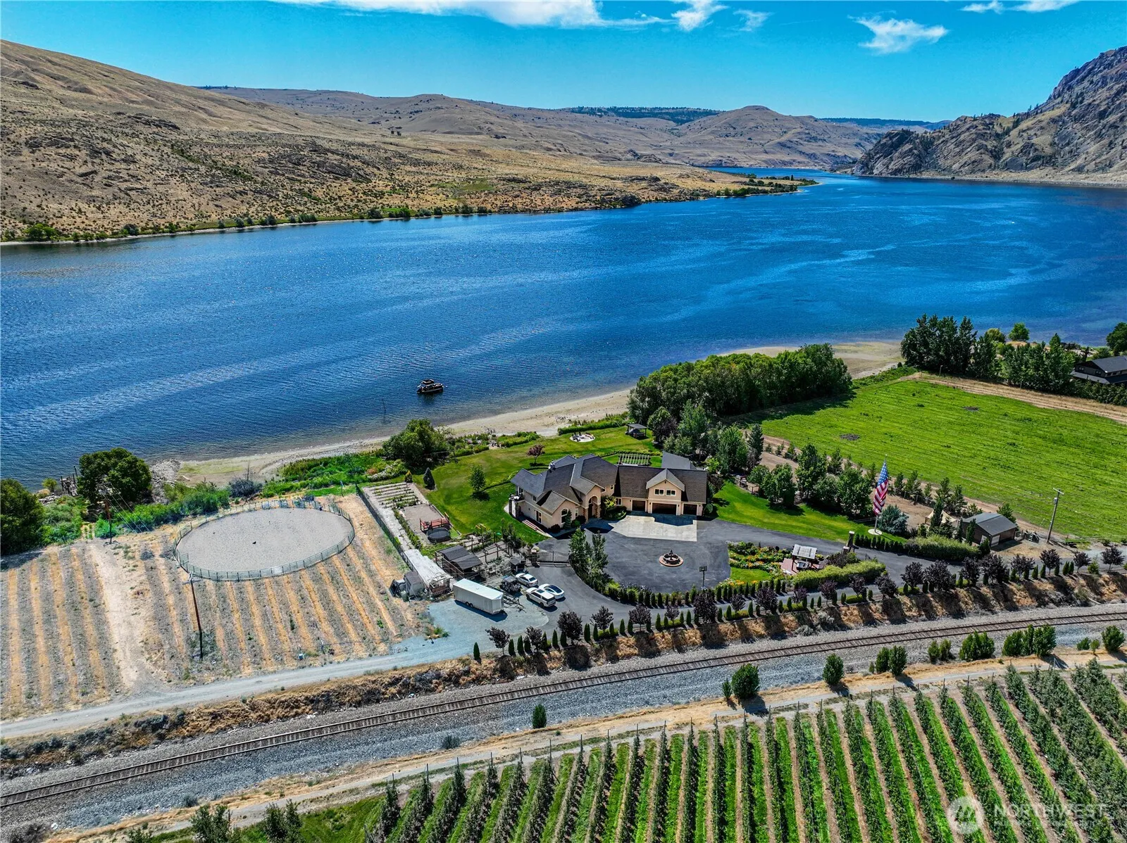 Property photo for 30 Stennes Point Road, Pateros