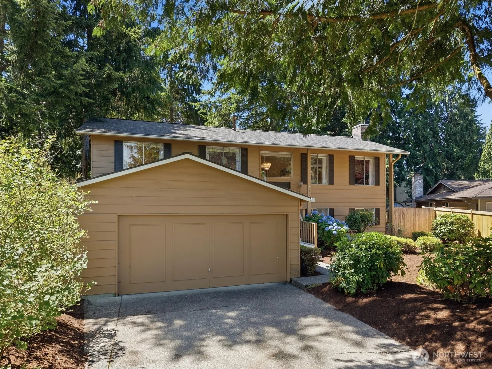 Property photo for 12217 Ne 68th Place, Kirkland