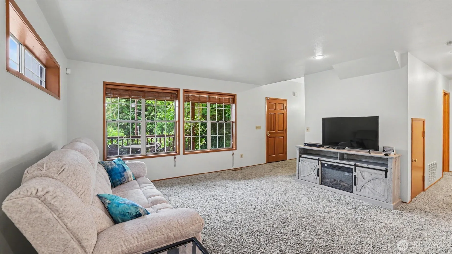 Property photo for 14422 200th Avenue Se, Renton photo 4