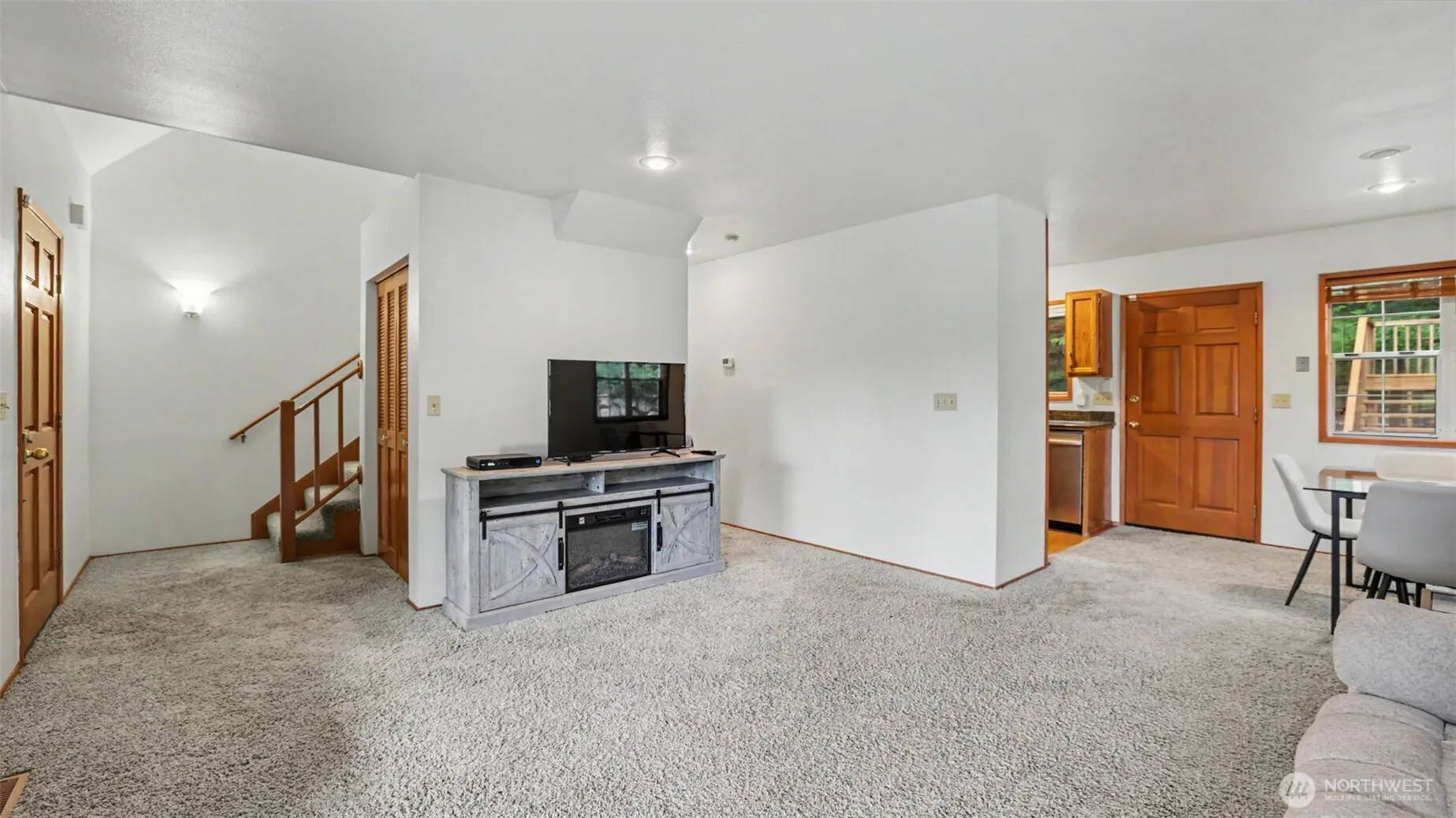 Property photo for 14422 200th Avenue Se, Renton photo 5