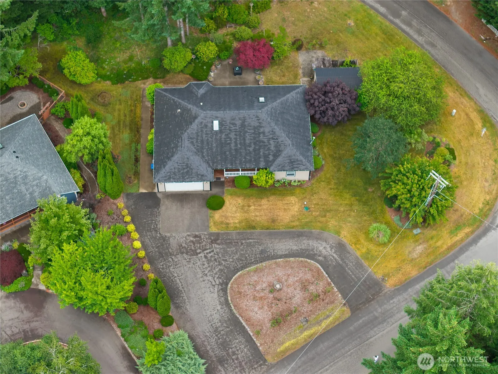 Property photo for 340 E Hiawatha Boulevard, Shelton photo 2