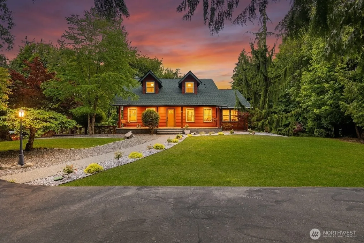 Property photo for 3145 Lakeshore Road, Bellingham photo 2