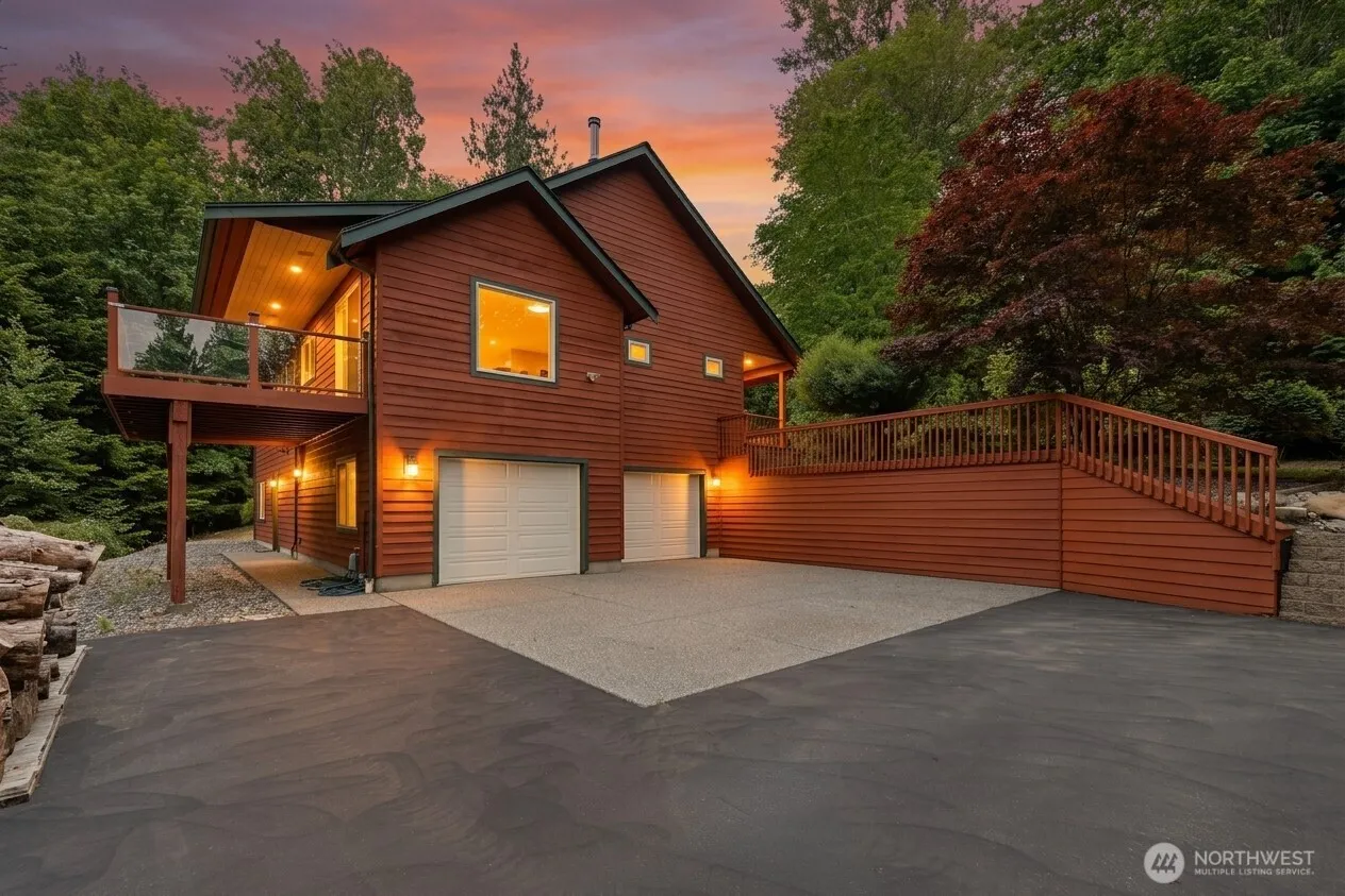 Property photo for 3145 Lakeshore Road, Bellingham photo 4