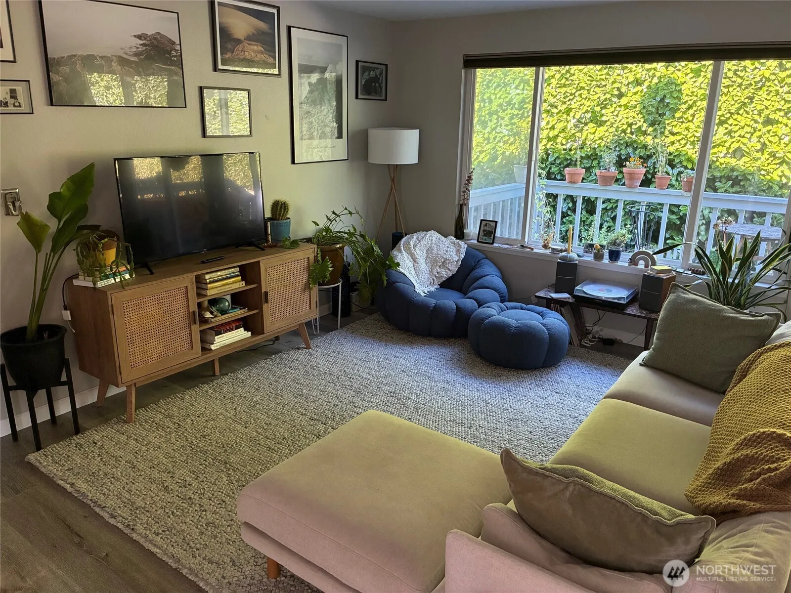 Property photo for 824 Nw 64th Street, Seattle photo 3