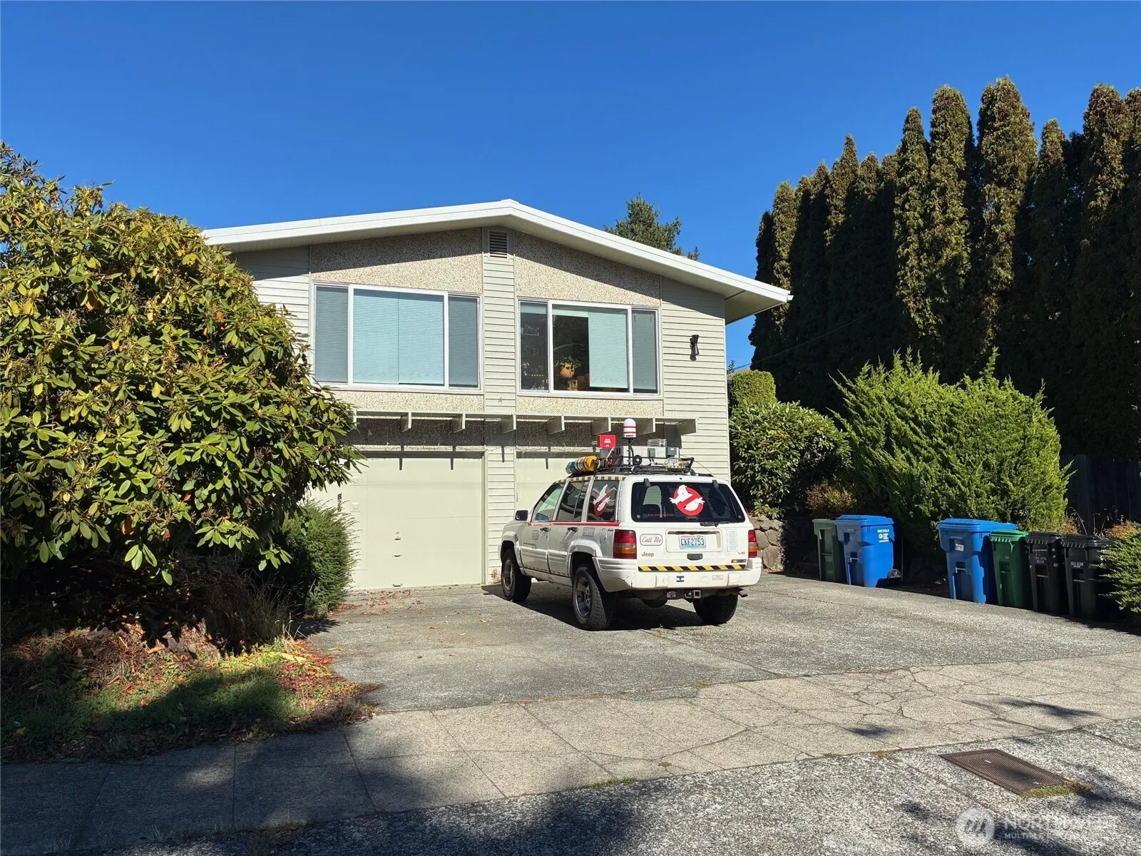 Property photo for 824 Nw 64th Street, Seattle photo 2