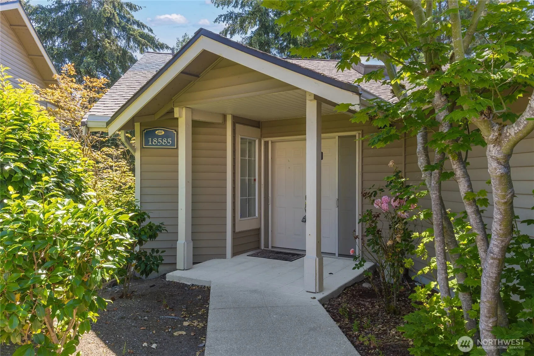 Property photo for 18585 Ne 57th Street #h18585, Redmond photo 2