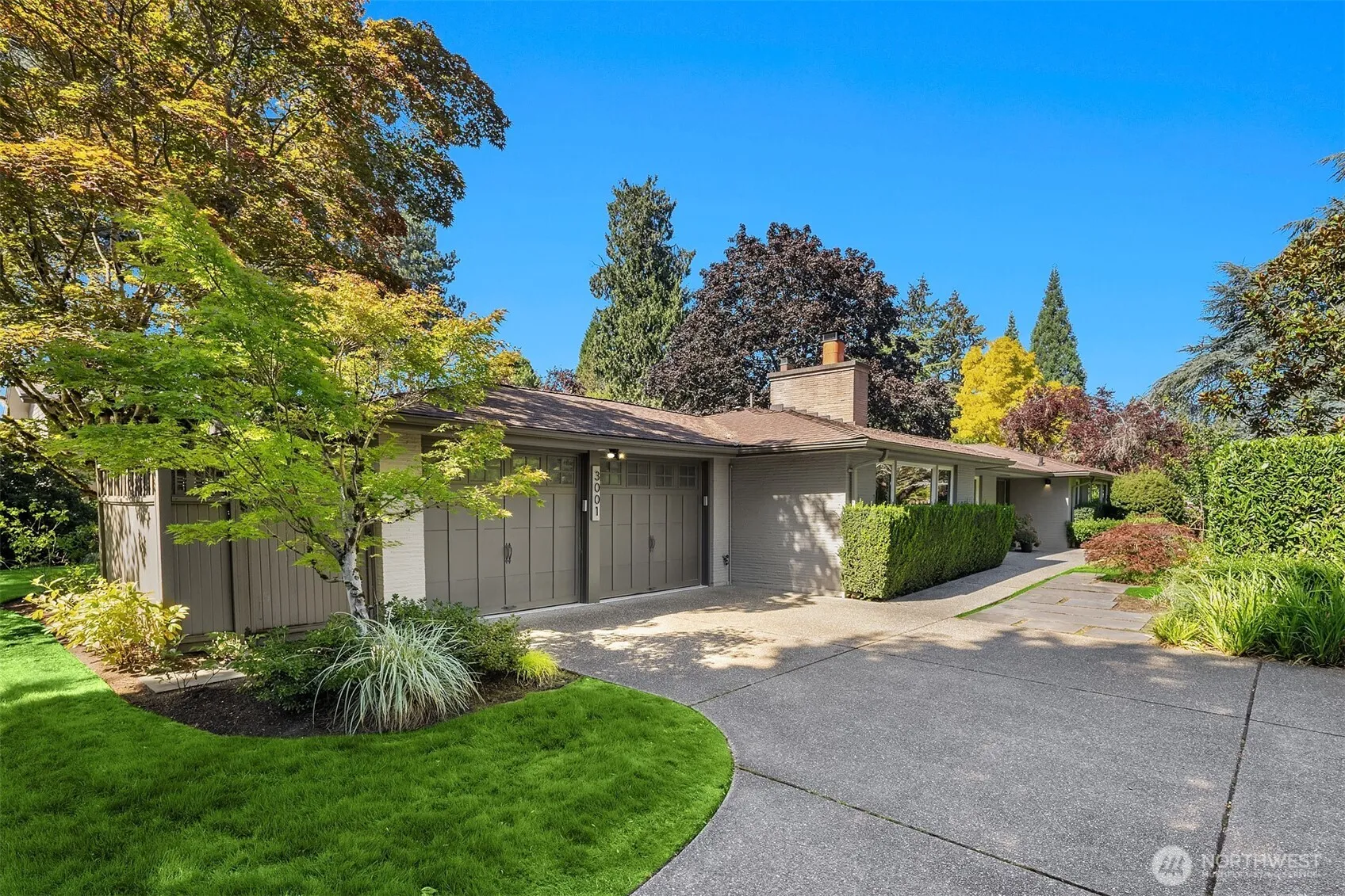 3001 Hunts Point Drive