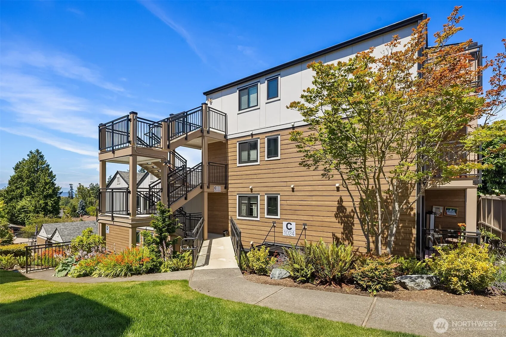 Property photo for 1024 5th Avenue S #c001, Edmonds photo 2