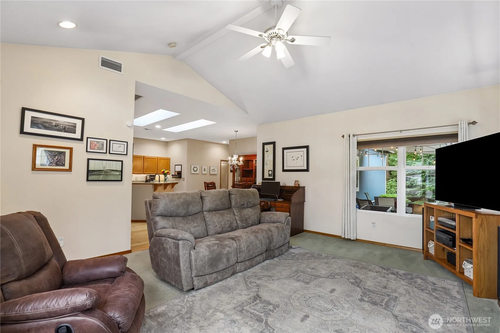 Property photo for 222 105th Street E, Tacoma photo 5