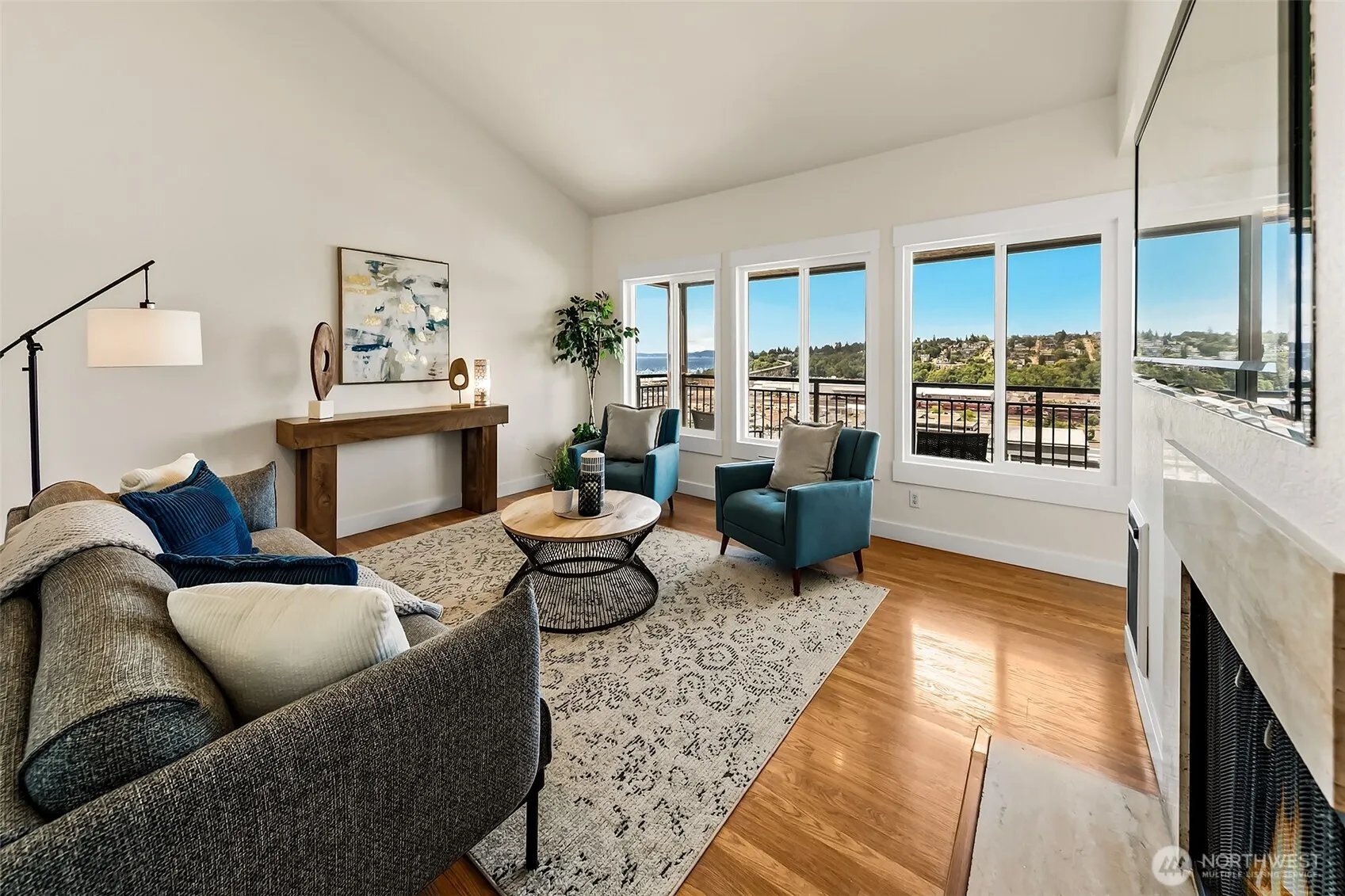 Property photo for 1965 12th Avenue W #401, Seattle photo 5