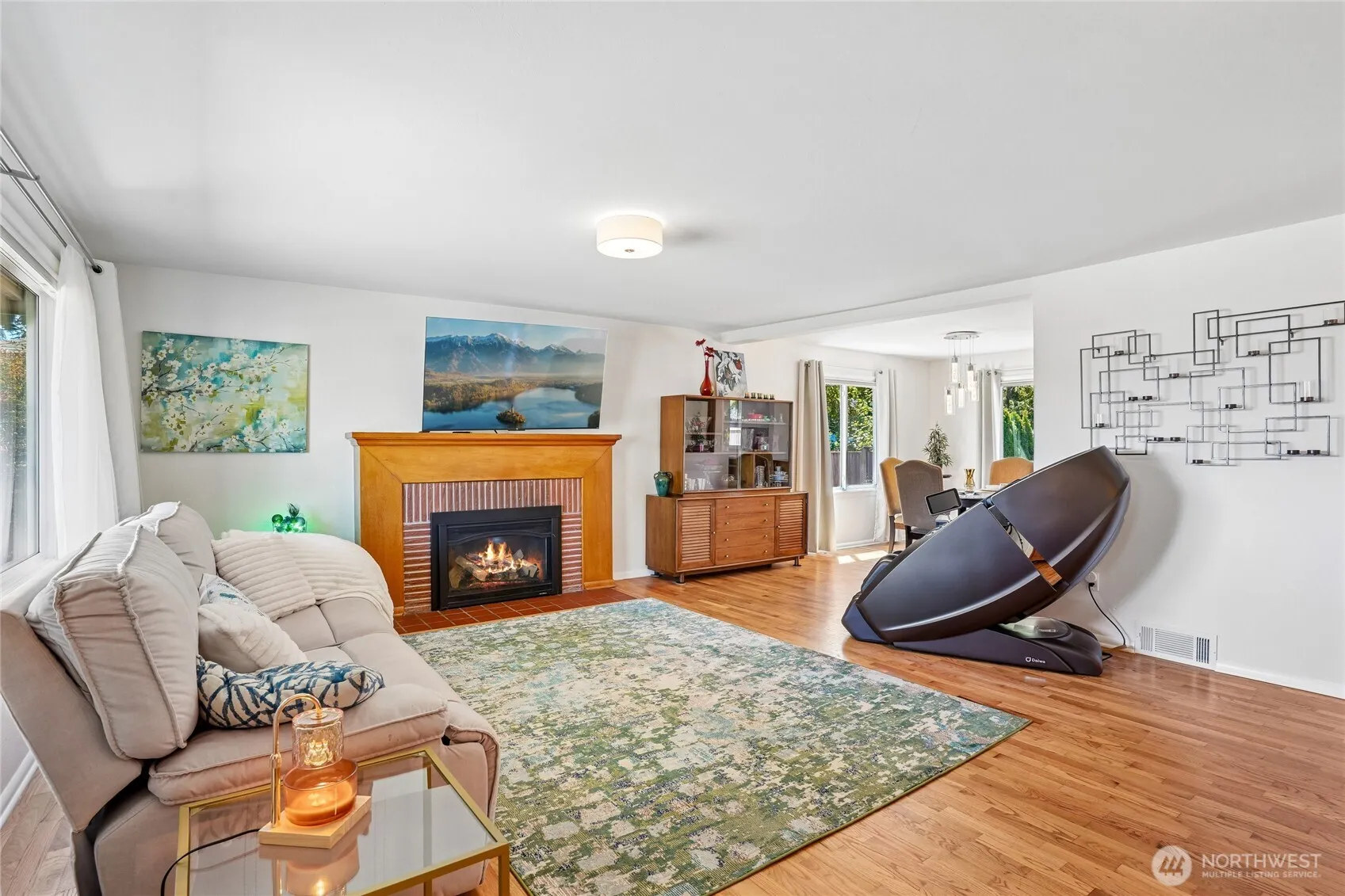 Property photo for 752 S Monroe Street, Tacoma photo 4