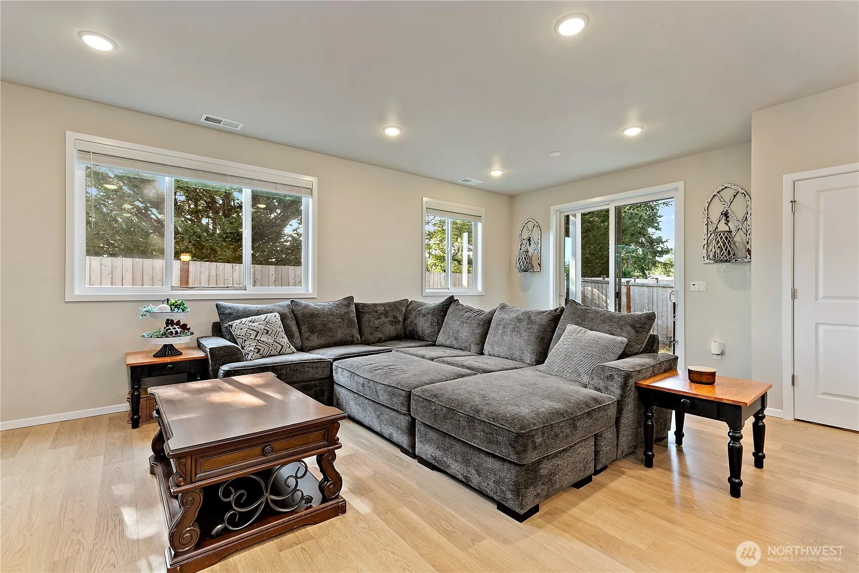 Property photo for 18302 34th Avenue Ct E, Tacoma photo 4