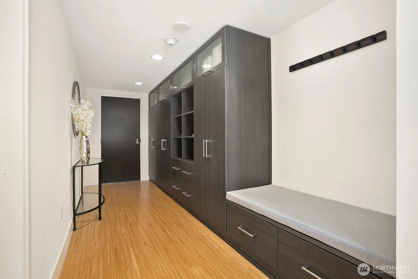 Property photo for 820 Blanchard Street #910, Seattle photo 3