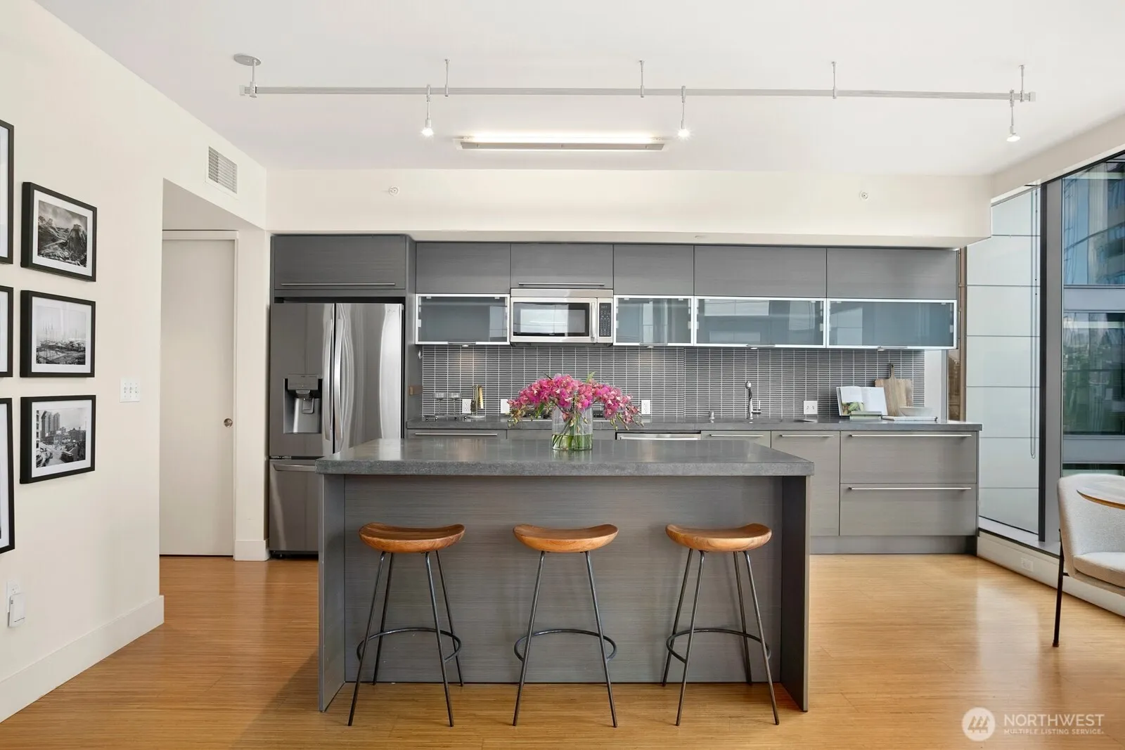 Property photo for 820 Blanchard Street #910, Seattle photo 5
