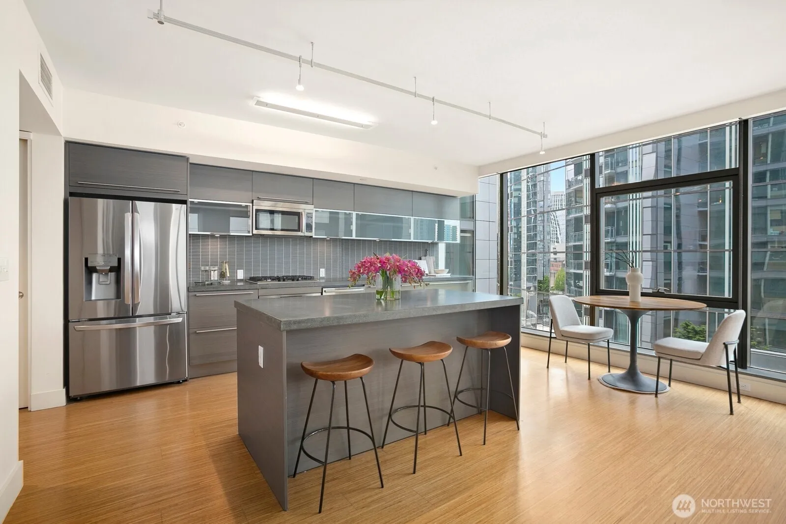 Property photo for 820 Blanchard Street #910, Seattle photo 4
