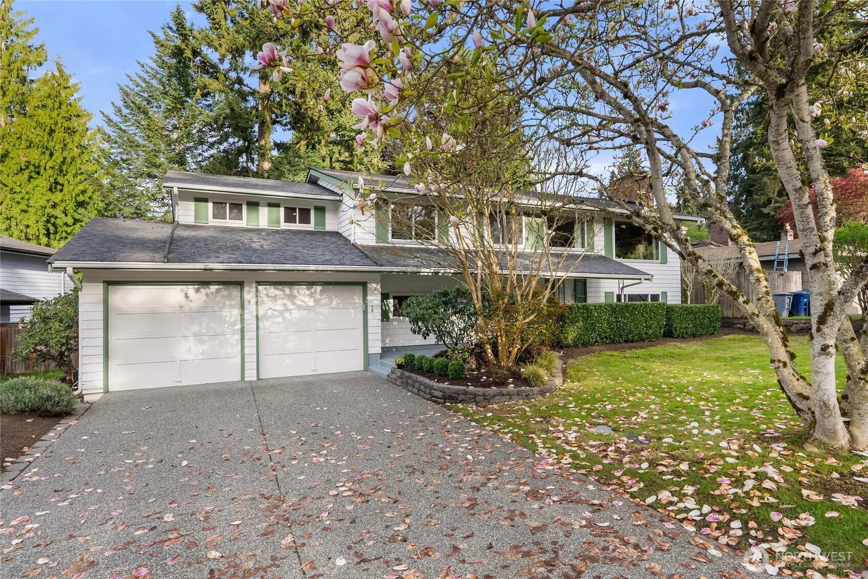 Property photo for 1036 146th Avenue Se, Bellevue photo 2