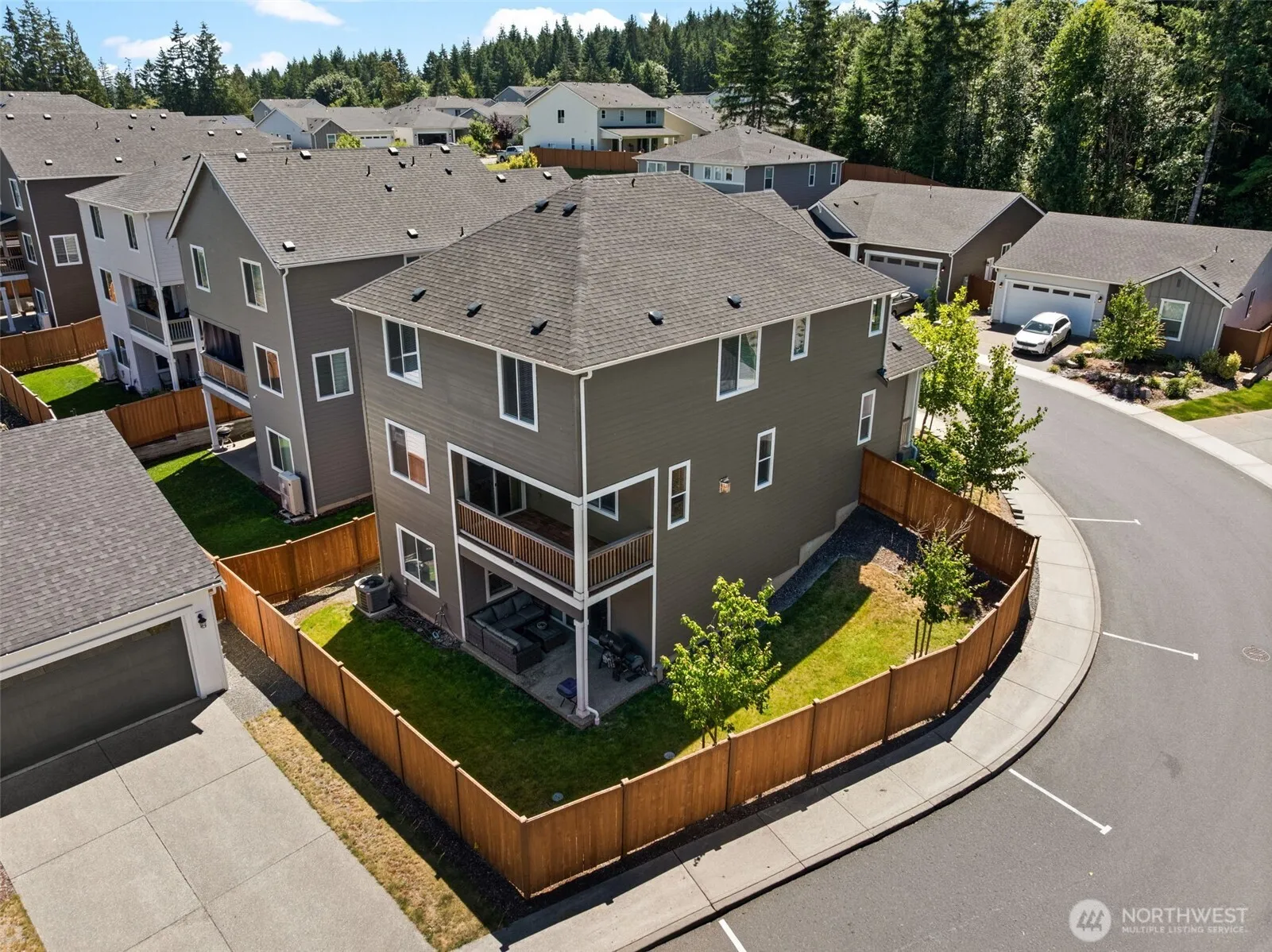 Property photo for 6571 Skipper Lane Se, Port Orchard photo 2