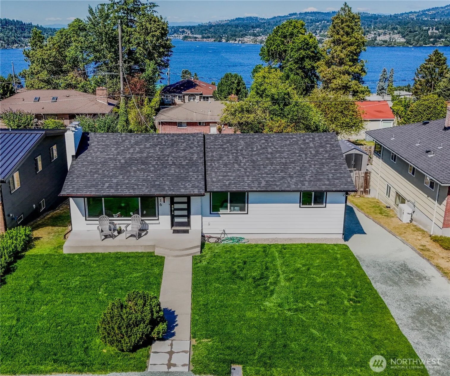 Property photo for 7716 S Mission Drive, Seattle photo 3