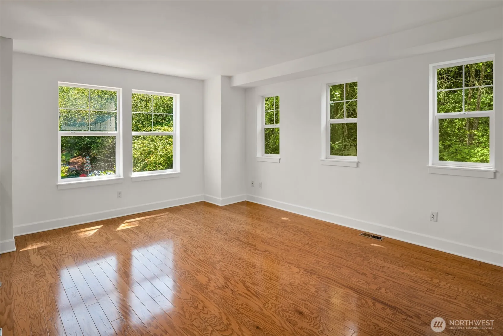 Property photo for 2755 Sw Sylvan Heights Drive, Seattle photo 4