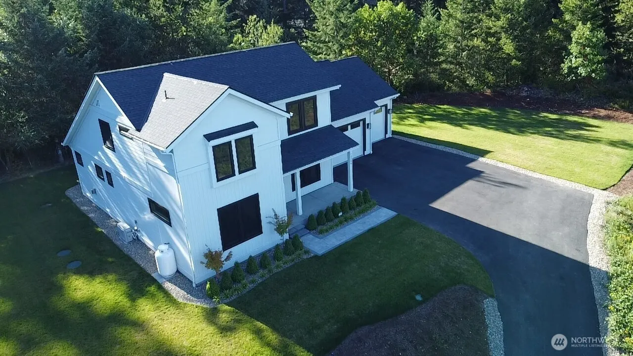 Property photo for 12288 Madrona Street Sw, Port Orchard photo 2