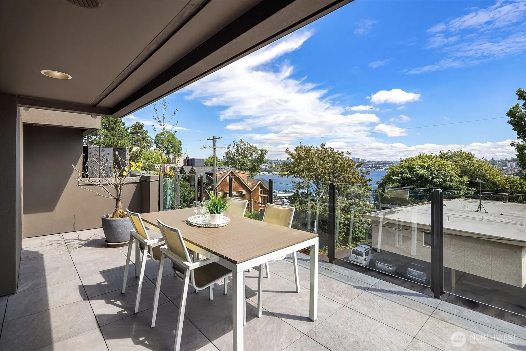 Property photo for 2040 Waverly Place N #302, Seattle photo 5