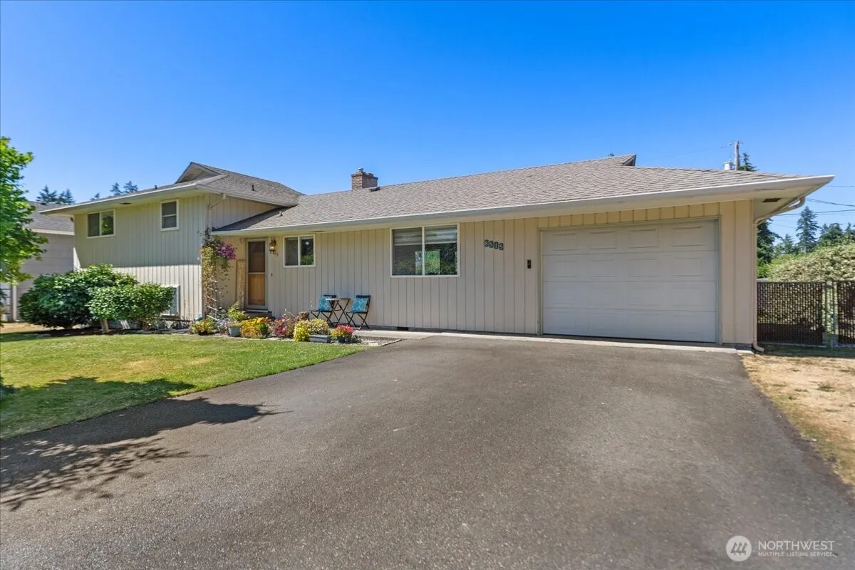 Property photo for 8515 94th Street Sw, Lakewood