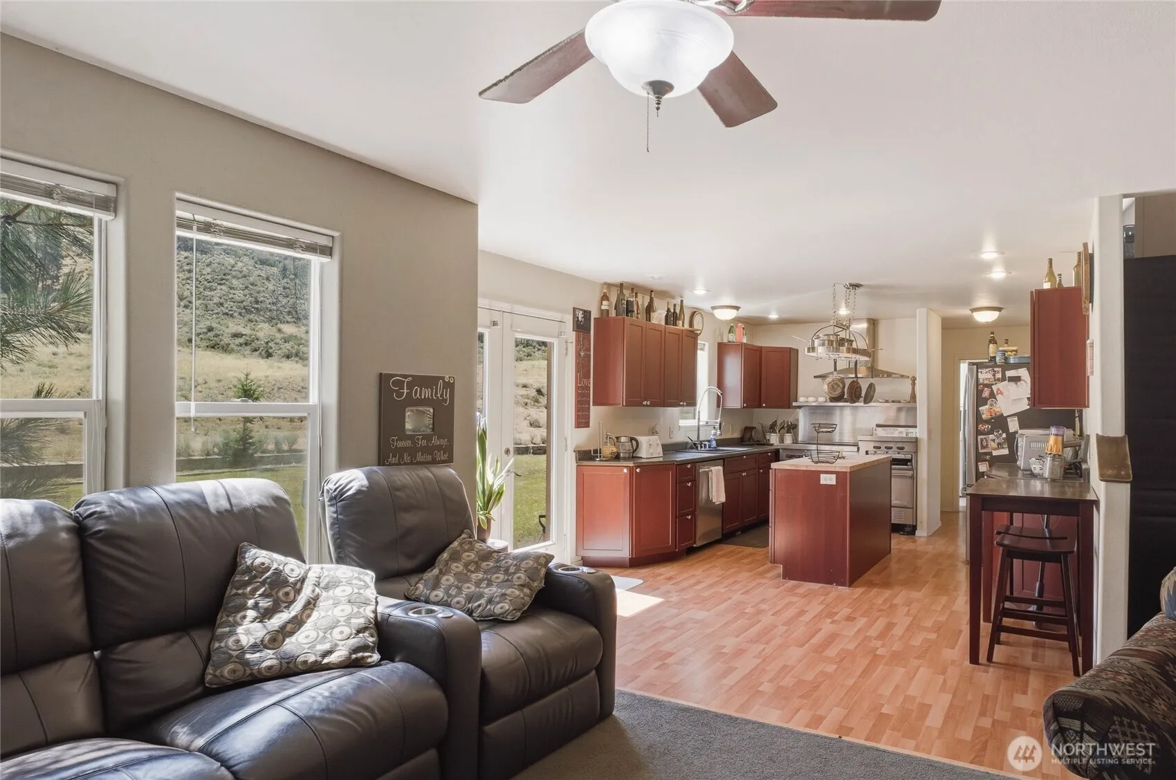 Property photo for 44 Crumbacher Road, Tonasket photo 4