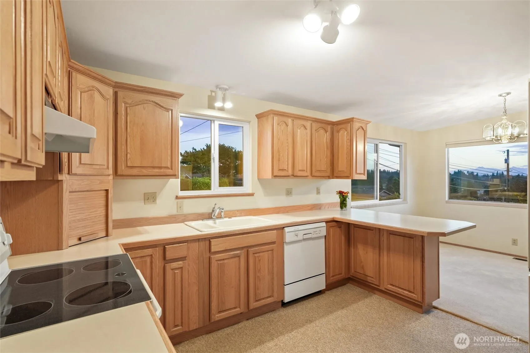 Property photo for 741 Hemlock Street, Edmonds photo 5