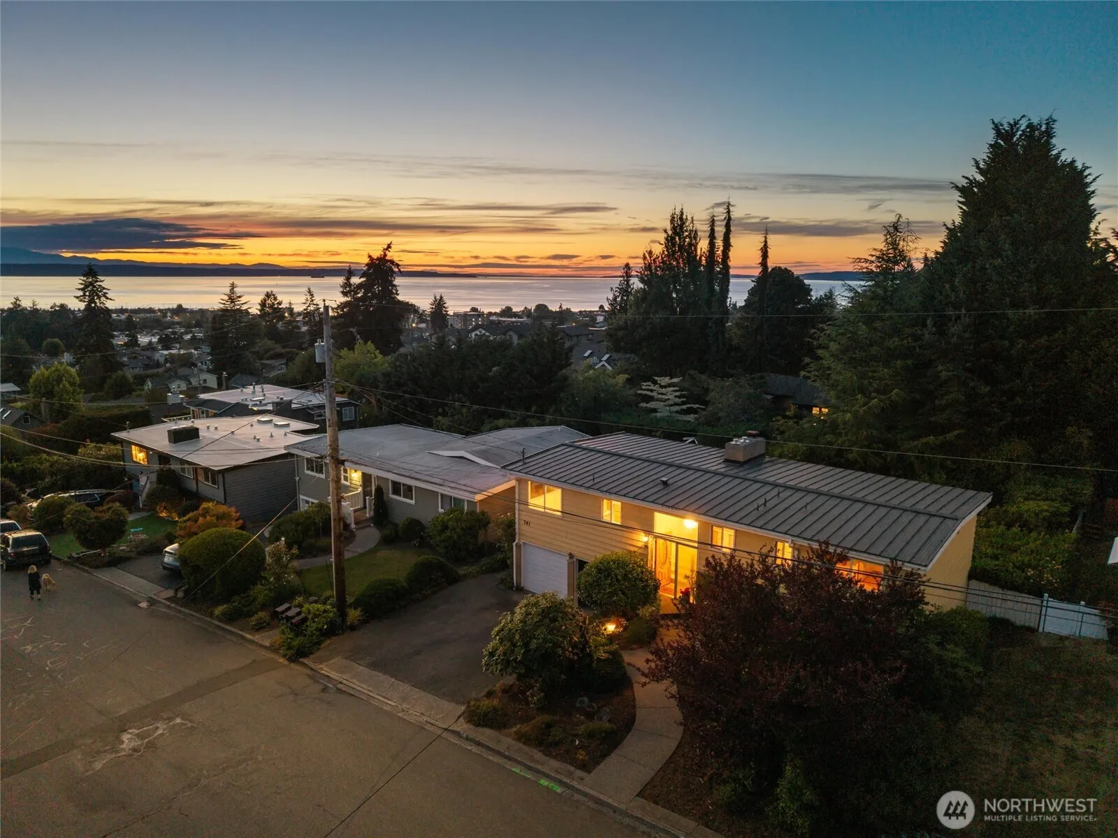 Property photo for 741 Hemlock Street, Edmonds