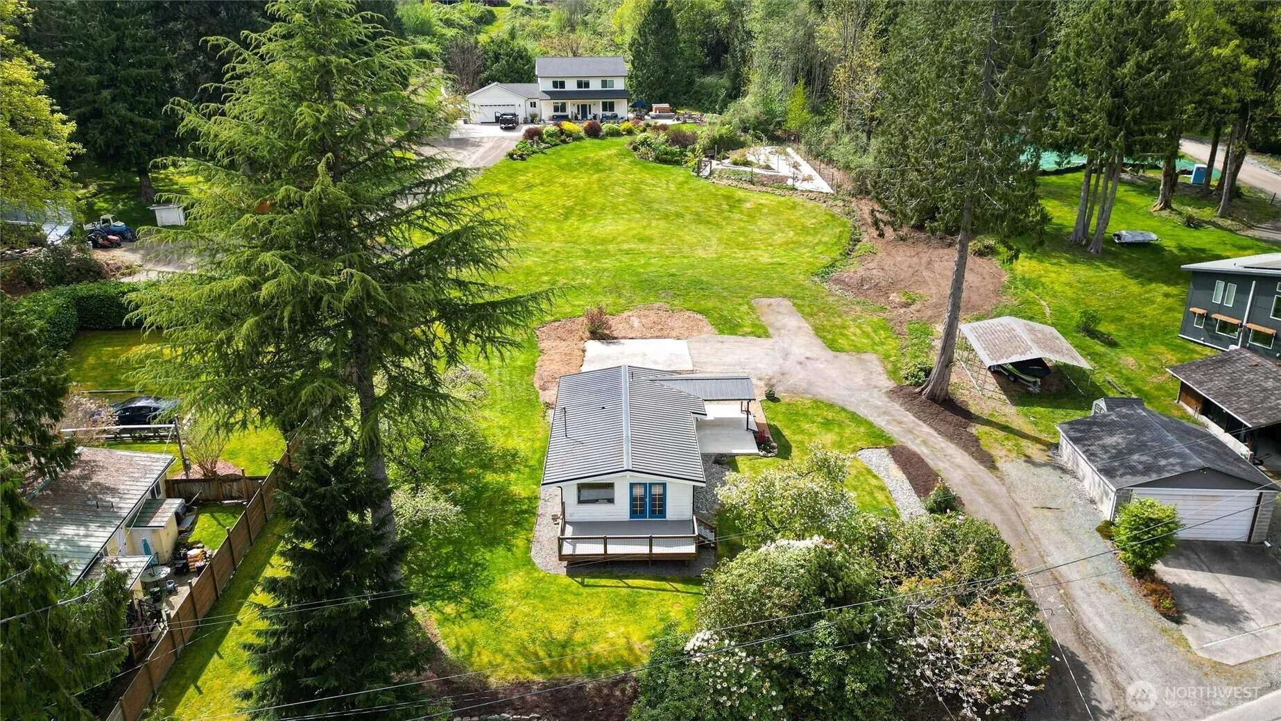 Property photo for 477 W Lake Samish Drive, Bellingham photo 4