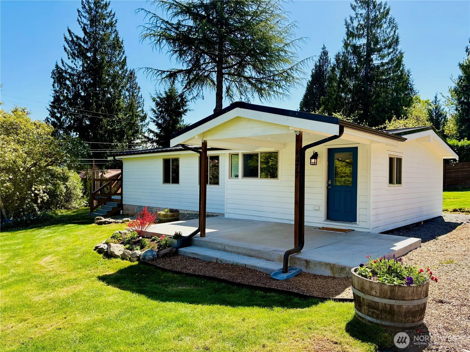 Property photo for 477 W Lake Samish Drive, Bellingham