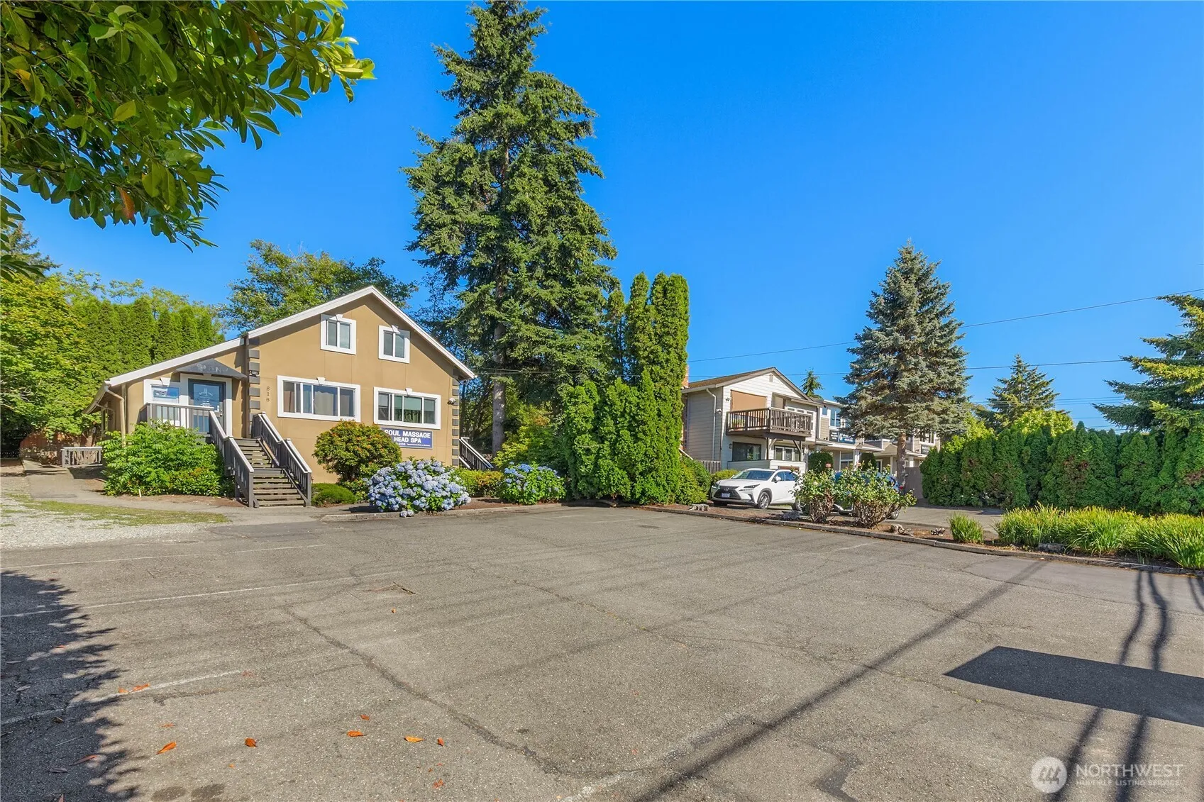 Property photo for 816 6th Street S, Kirkland photo 4