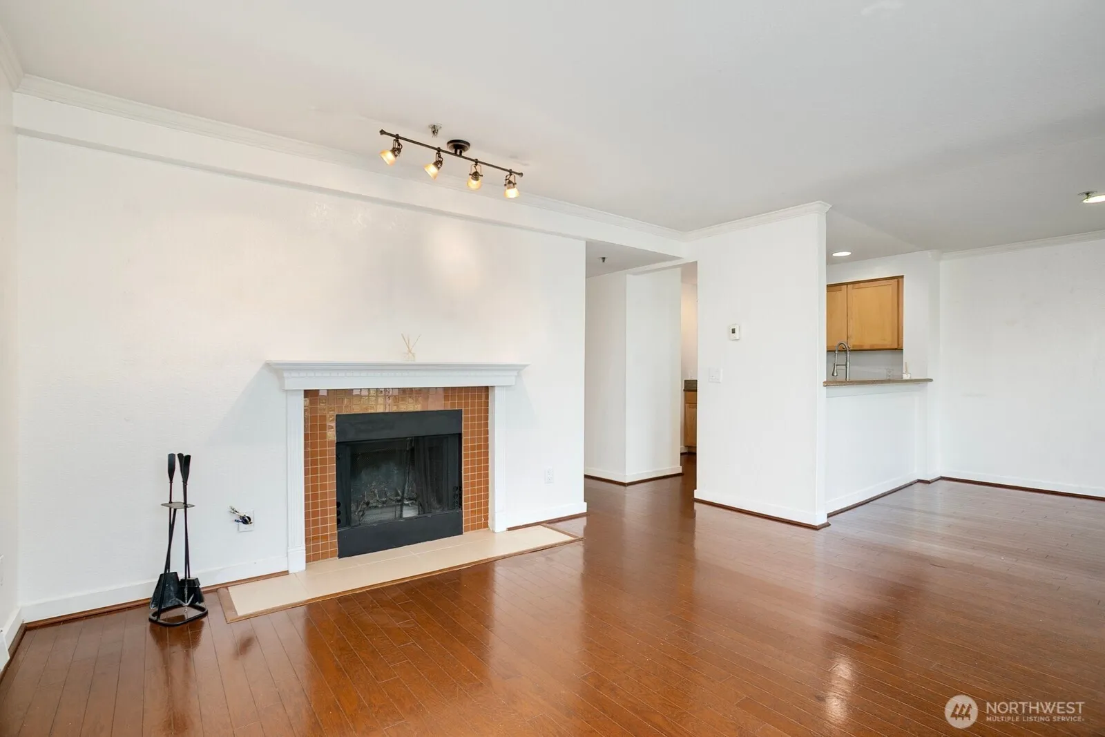 Property photo for 1311 12th Avenue S #b203, Seattle photo 5