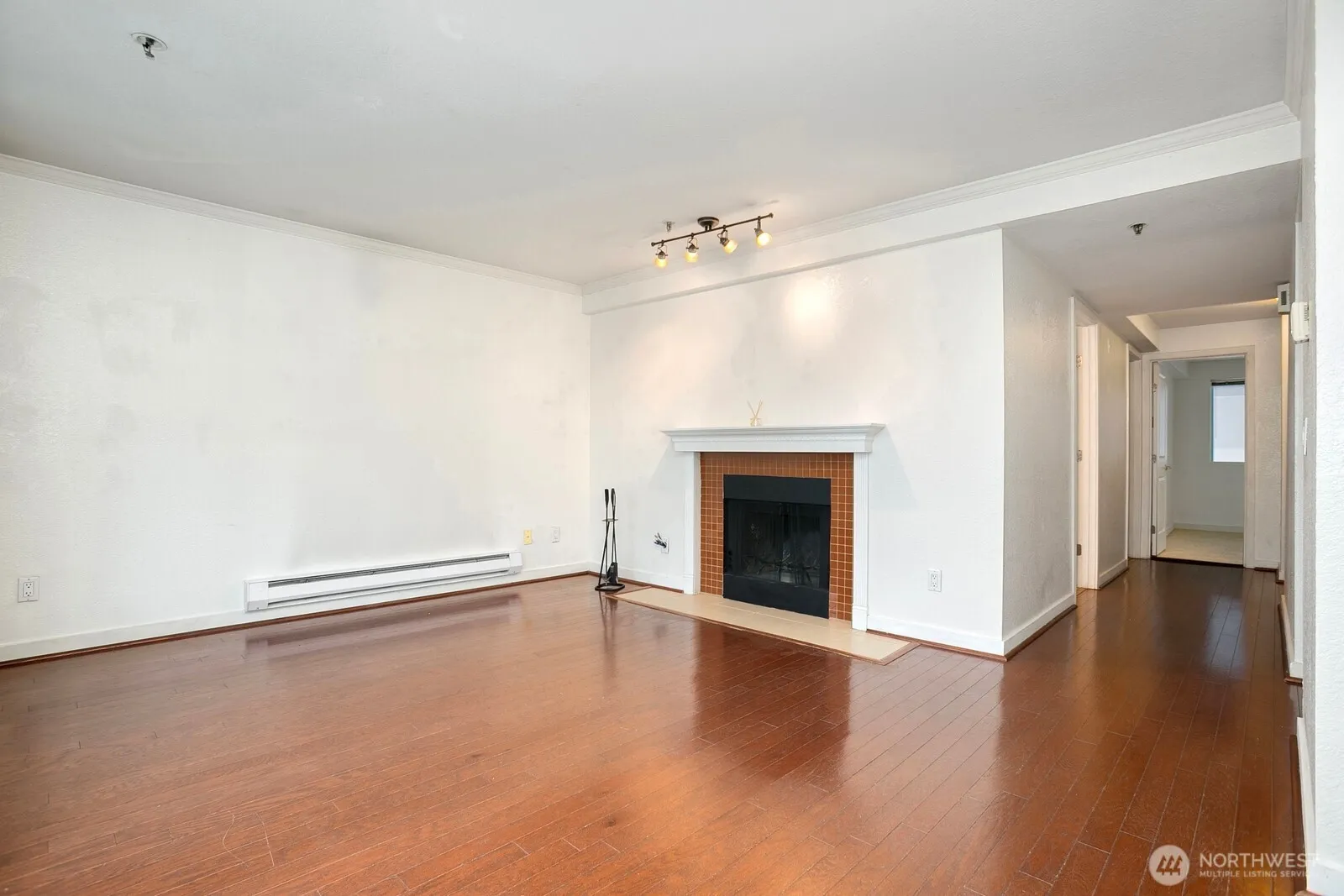 Property photo for 1311 12th Avenue S #b203, Seattle photo 4