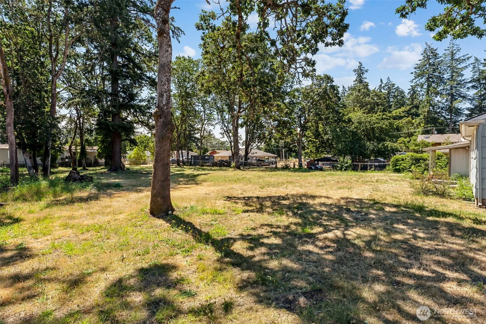 Property photo for 15401 Grant Avenue Sw, Lakewood photo 4