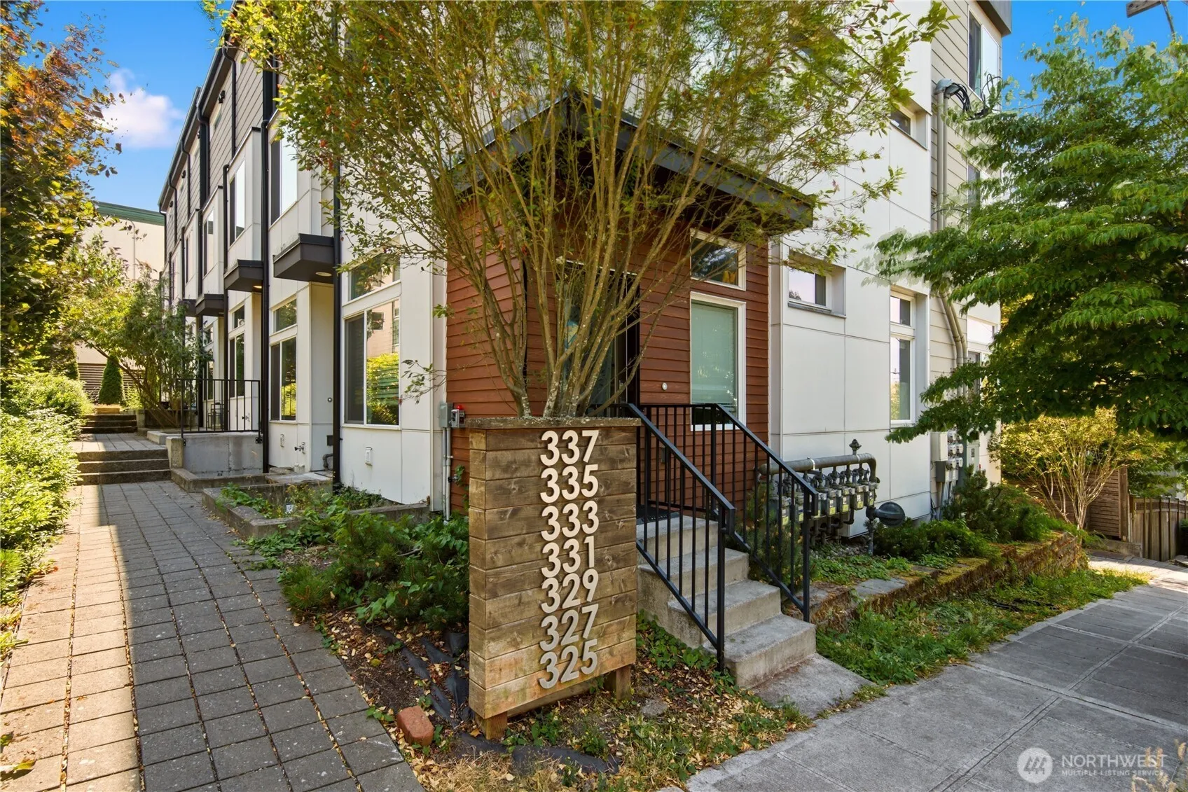 Property photo for 333 N 90th Street, Seattle photo 3