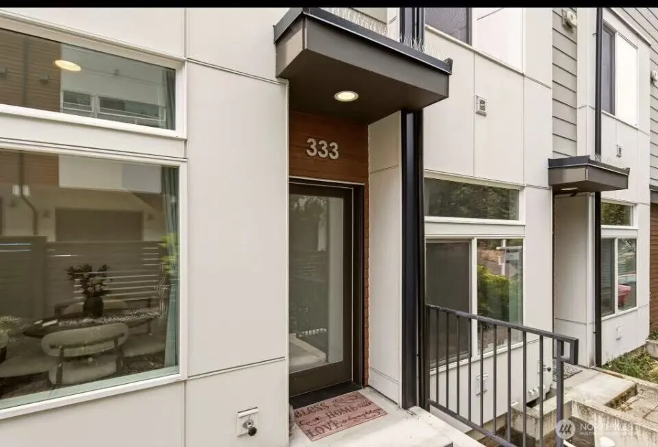 Property photo for 333 N 90th Street, Seattle photo 5