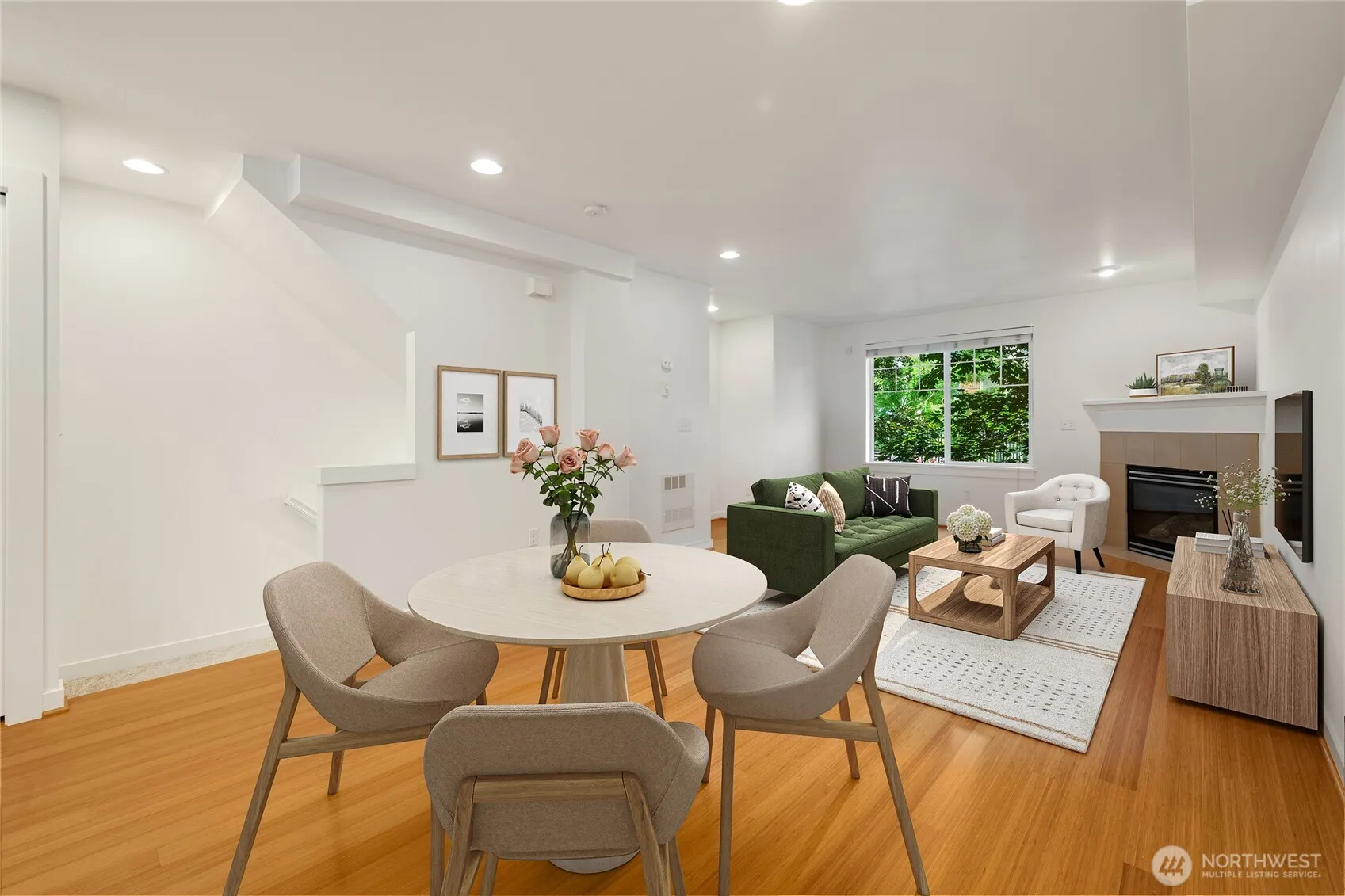 Property photo for 935 N 97th Street #b, Seattle photo 3