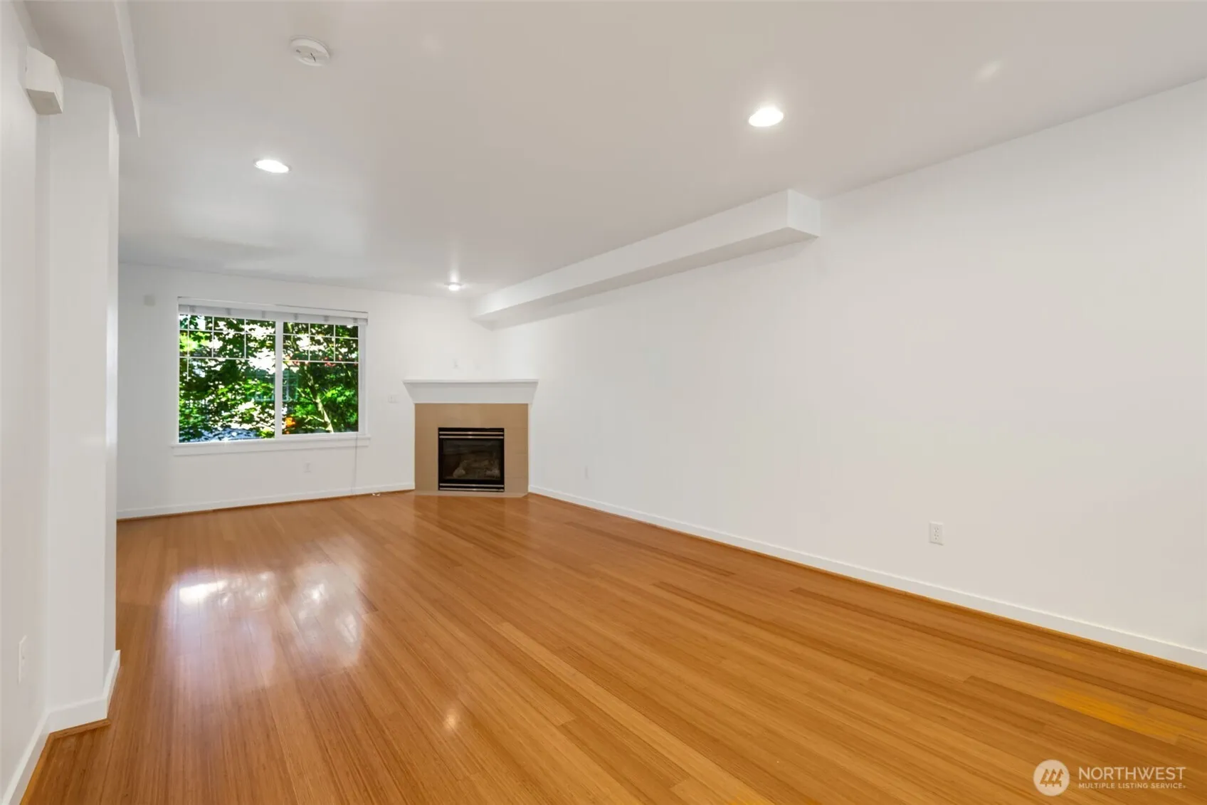 Property photo for 935 N 97th Street #b, Seattle photo 4