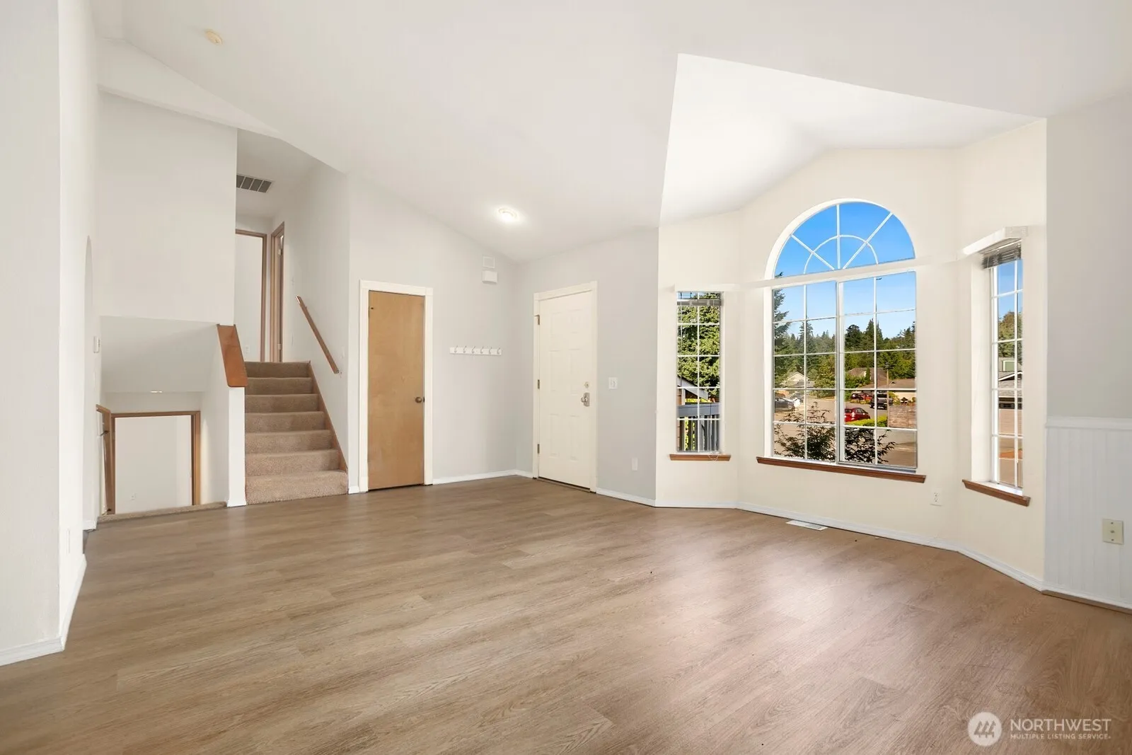 Property photo for 21911 Se 239th Street, Maple Valley photo 2