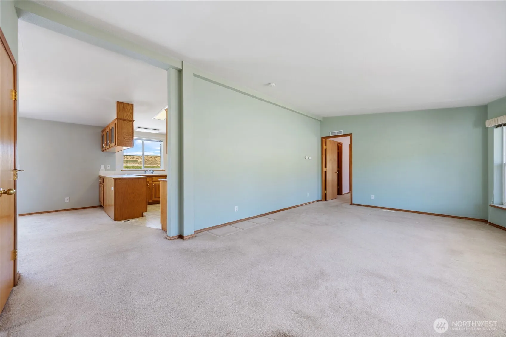 Property photo for 2251 Columbia Boulevard, Bridgeport photo 4