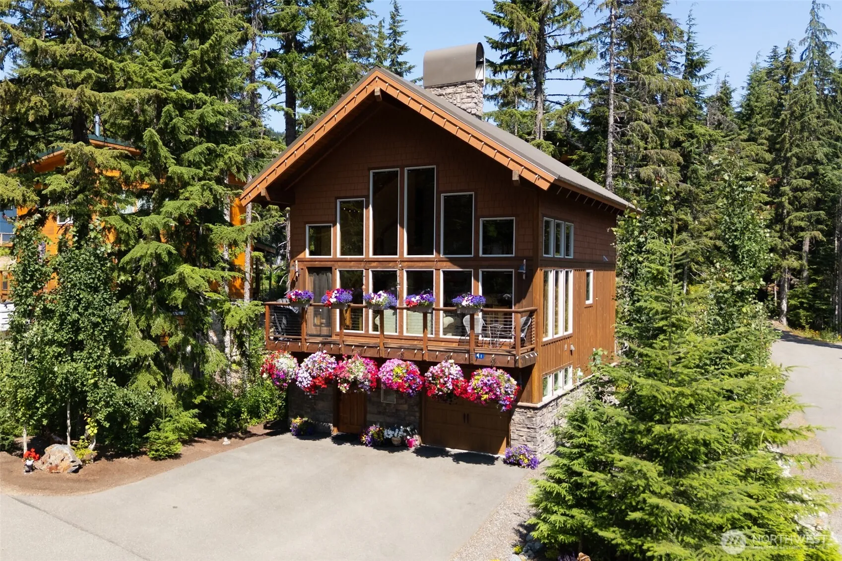 Property photo for 41 Cedar Lane, Snoqualmie Pass