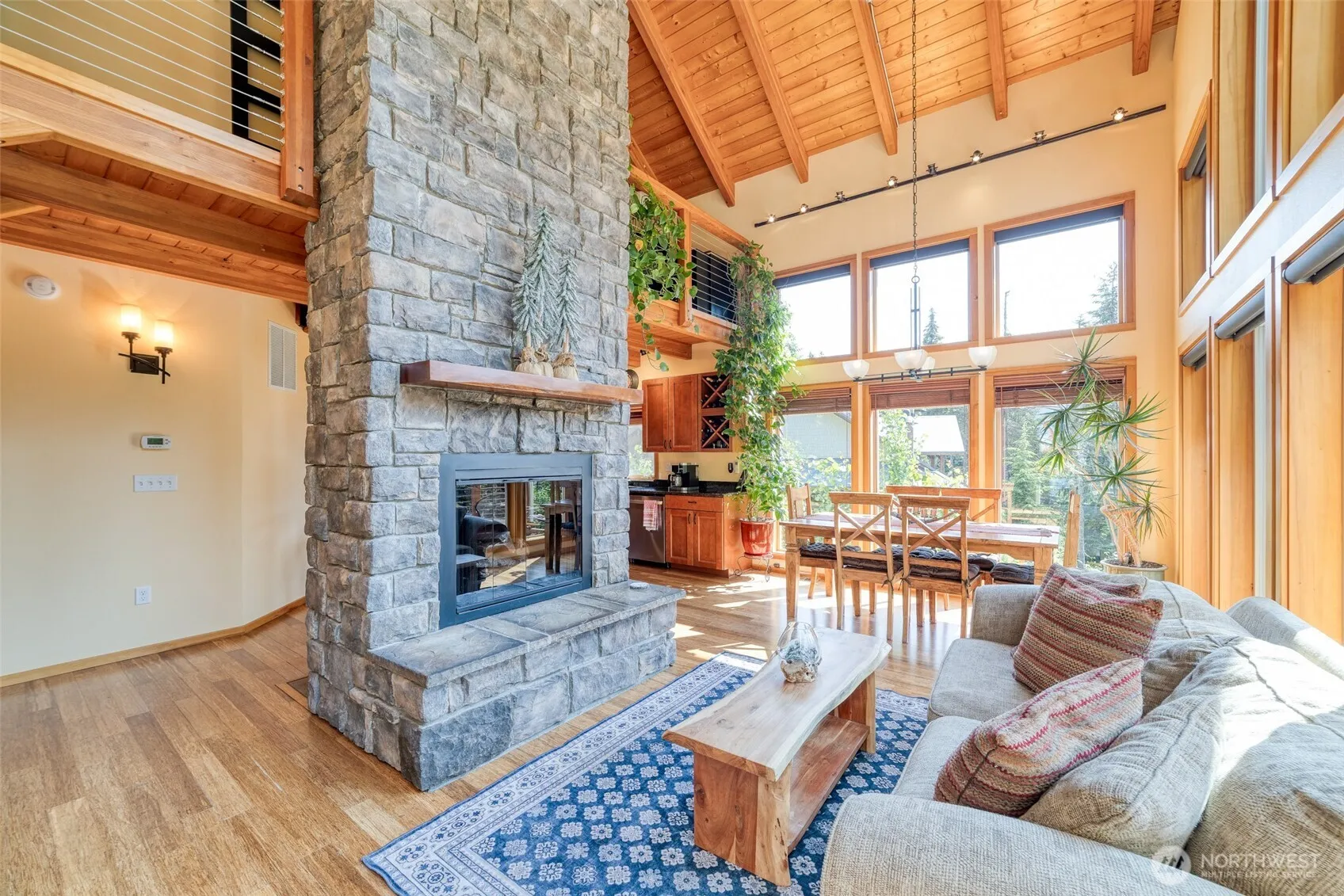 Property photo for 41 Cedar Lane, Snoqualmie Pass photo 3