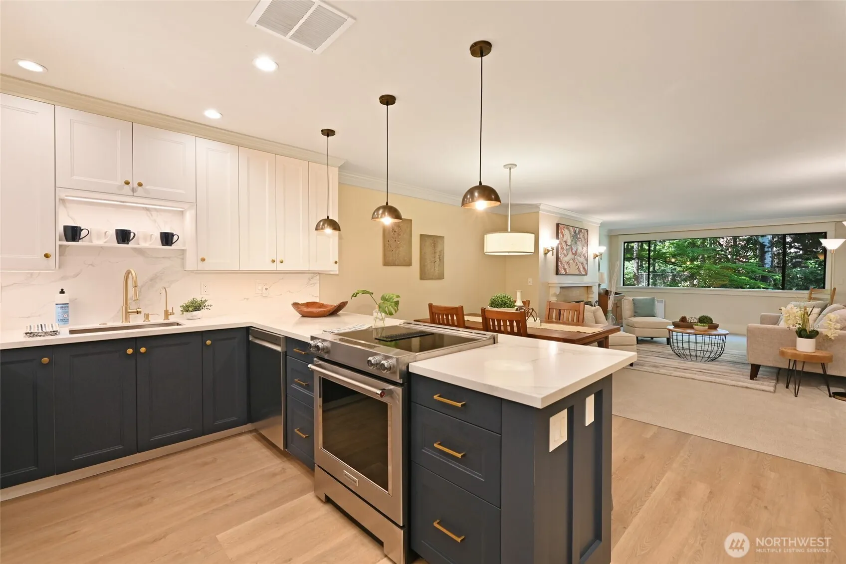 Property photo for 5858 Ne Parkpoint Drive #f-203, Seattle