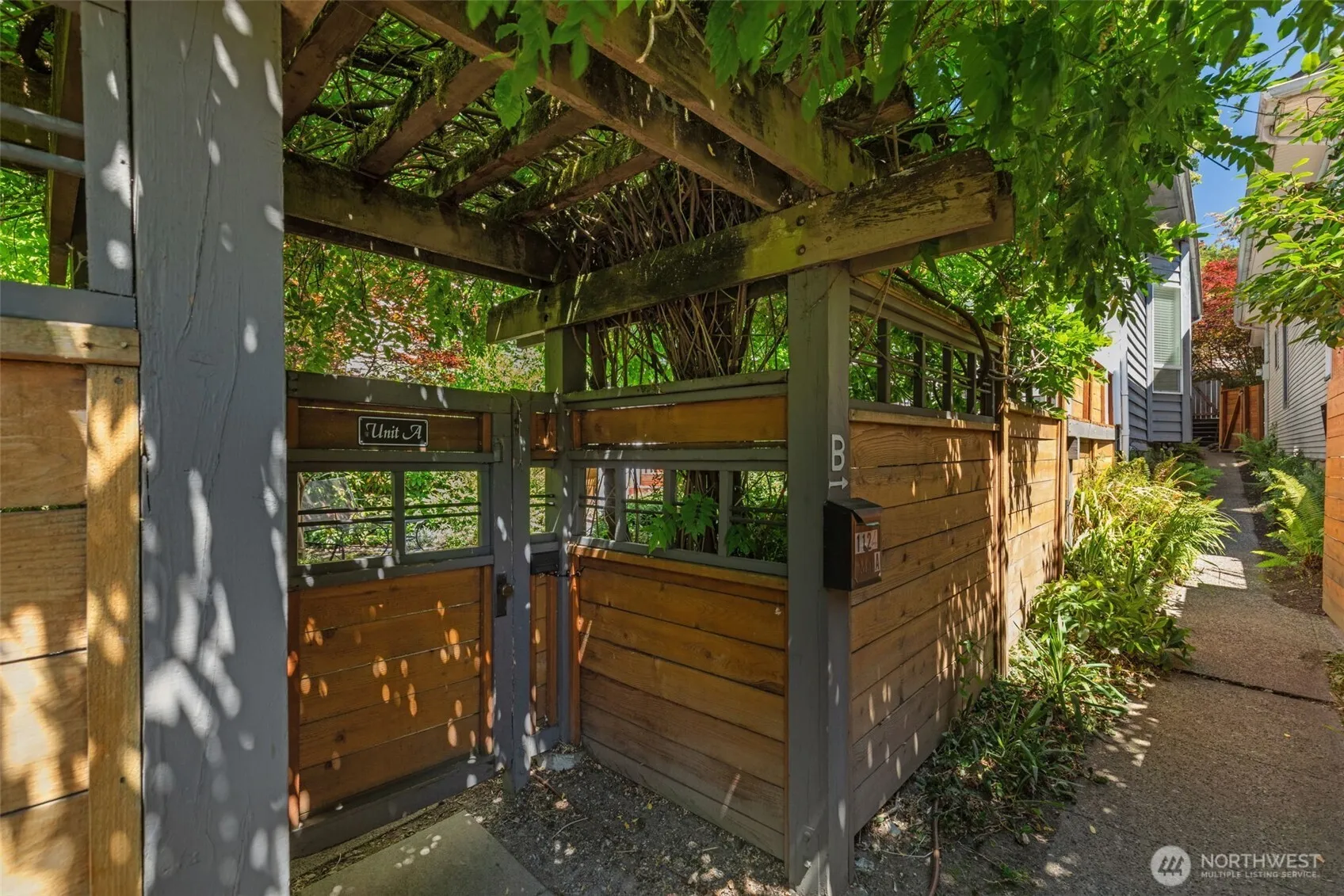 Property photo for 1124 14th Avenue, Seattle photo 3