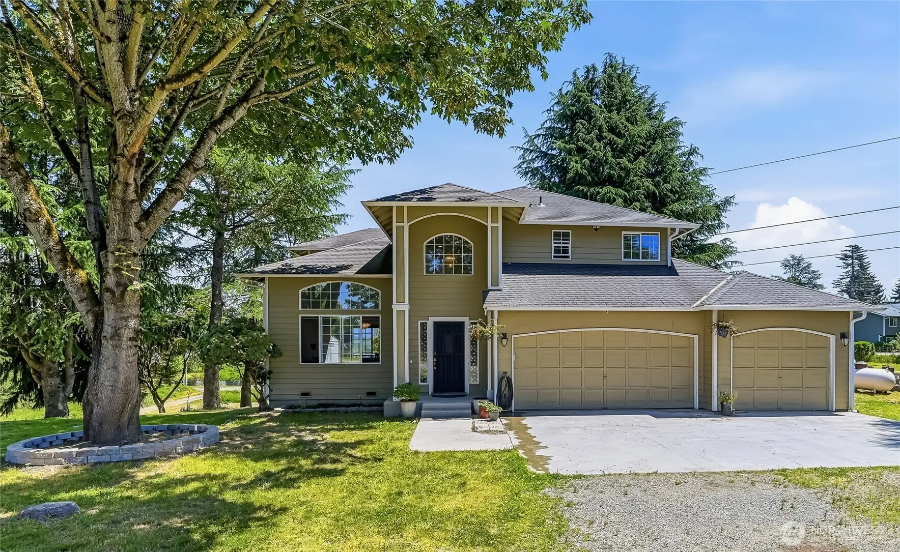 Property photo for 19225 208th Avenue Se, Renton photo 2