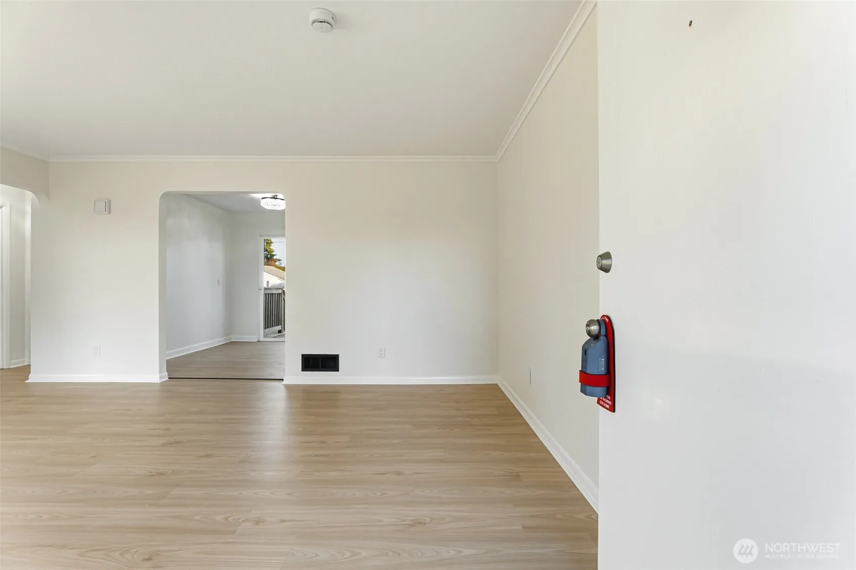 Property photo for 924 E 57th Street, Tacoma photo 2