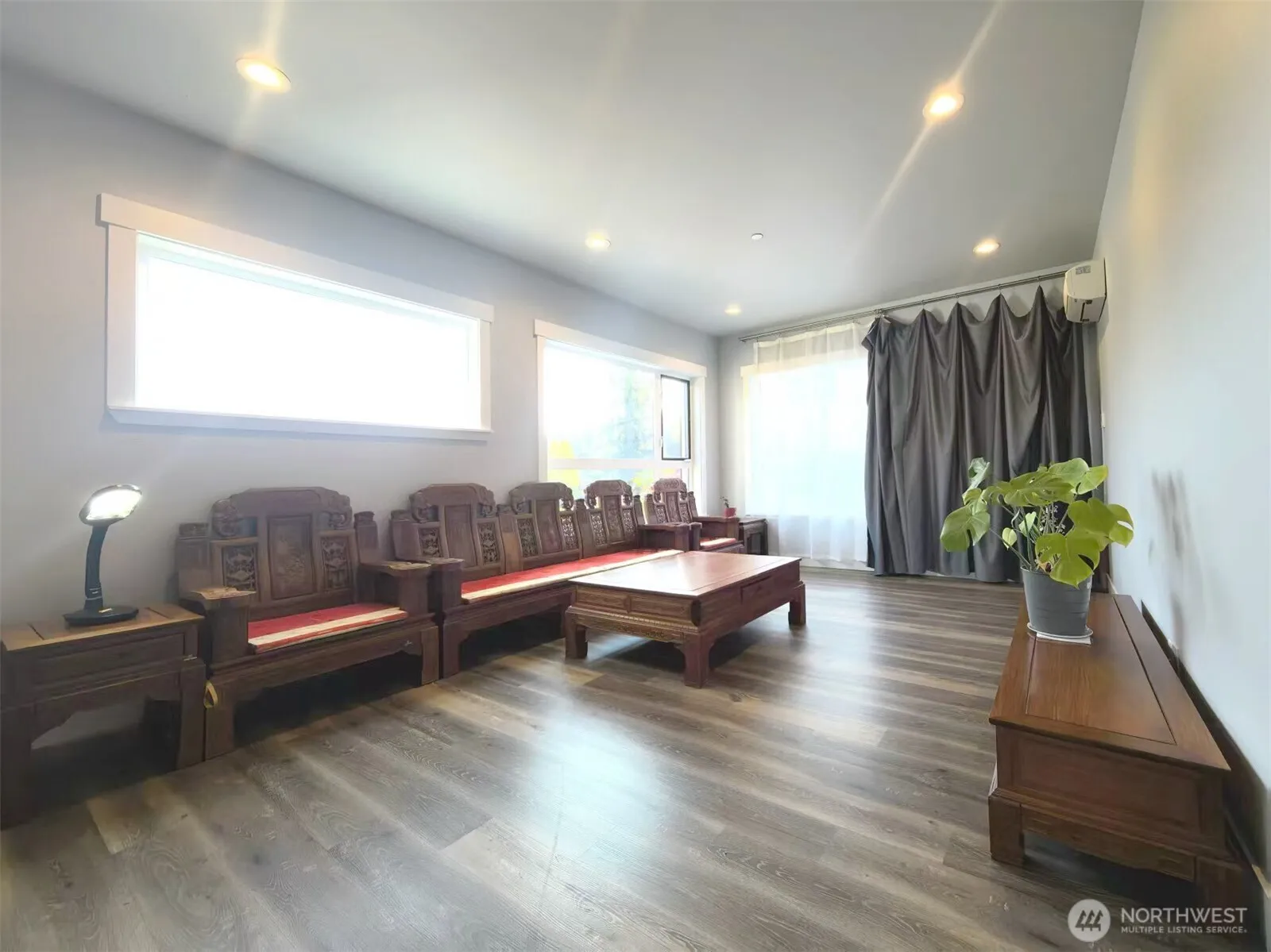 Property photo for 3621 Lincoln Avenue Ne, Renton photo 5
